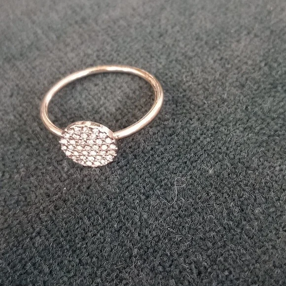 🧡2/$10 EUC MACY'S Elegant 14 Kt. gf. Gold Pave Crystal Ring - Picture 2 of 4